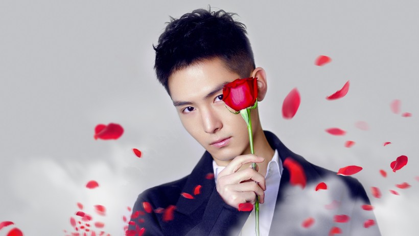 盛一伦脖子上的伤疤是怎么回事？盛一伦上快