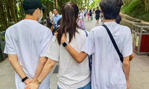 袁咏仪为什么叫靓靓？袁咏仪个人成长简历站(袁咏仪 靓)