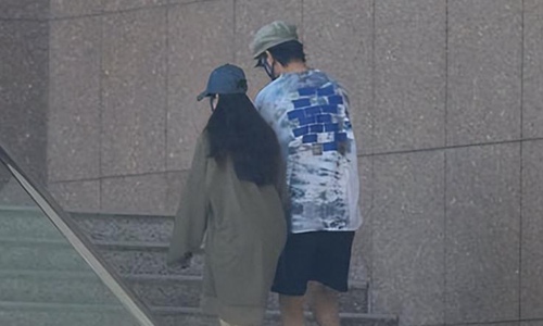 陈柏霖松口与陈庭萱恋情(陈柏霖私下) 陈柏霖松口与陈庭萱恋情(陈柏霖私下)