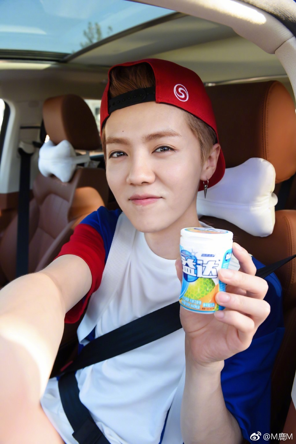 鹿晗为什么叫龙珠男孩、性鹿、鹿憨憨、鹿娘