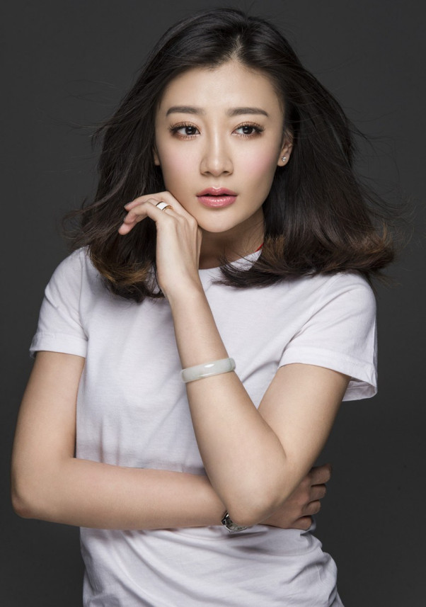 唐菀曹云金是怎么认识的？唐菀和袁姗姗很像