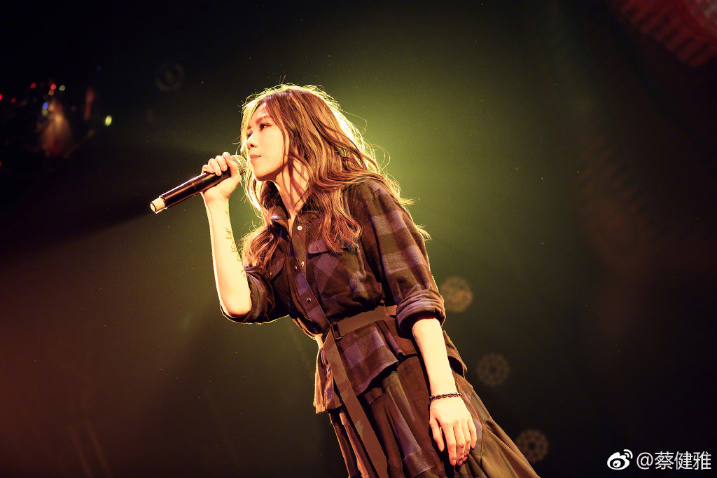 蔡健雅为什么叫姐接、小玲姐、tanya、