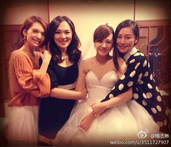 蓝心湄黄小柔闹掰了么(蓝心湄就是现在)