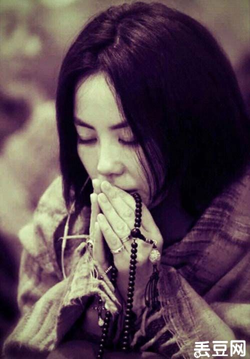 王菲信佛的真正原因(王菲信奉的佛教)