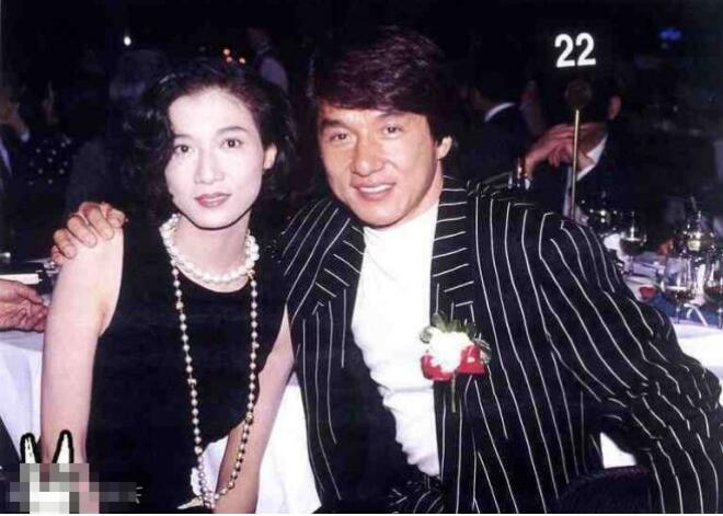 成龙给了吴绮莉一个亿真假(成龙跟吴绮莉的往事) 成龙给了吴绮莉一个亿真假(成龙跟吴绮莉的往事)