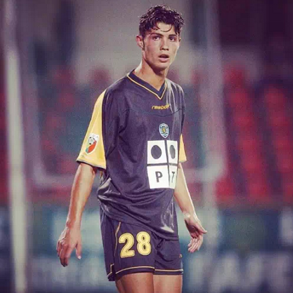 c罗肌肉前后对比图早期也很瘦弱(c罗的肌肉什么水平) c罗肌肉前后对比图早期也很瘦弱(c罗的肌肉什么水平)