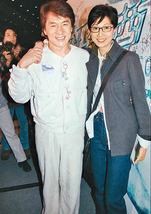 成龙给了吴绮莉一个亿真假(成龙跟吴绮莉的往事)