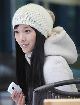 王珞丹极限挑战穿的裤子什么牌子？王珞丹车