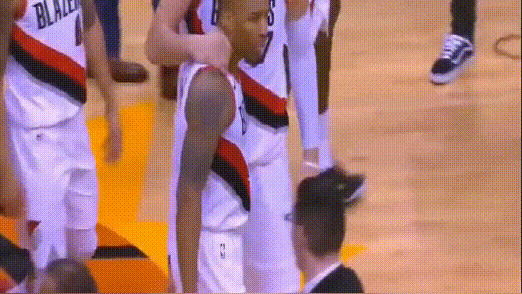 利拉德看表是什么梗(利拉德戴表什么意思) 利拉德看表是什么梗(利拉德戴表什么意思)