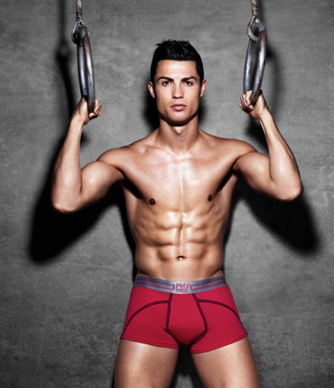 c罗肌肉前后对比图早期也很瘦弱(c罗的肌肉什么水平) c罗肌肉前后对比图早期也很瘦弱(c罗的肌肉什么水平)