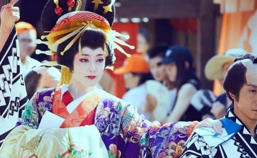 日本花魁走路游街代表什么意思(日本花魁巡街走路是干啥) 日本花魁走路游街代表什么意思(日本花魁巡街走路是干啥)