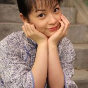 郑钤丹阿香的比基尼照片