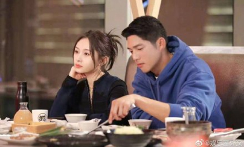 王子文坐吴永恩肩上自拍(王子文坐吴永恩肩上自拍5) 王子文坐吴永恩肩上自拍(王子文坐吴永恩肩上自拍5)