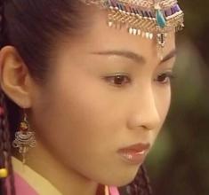 佘诗曼下巴的疤痕照片(佘诗曼下嘴唇有个疤)