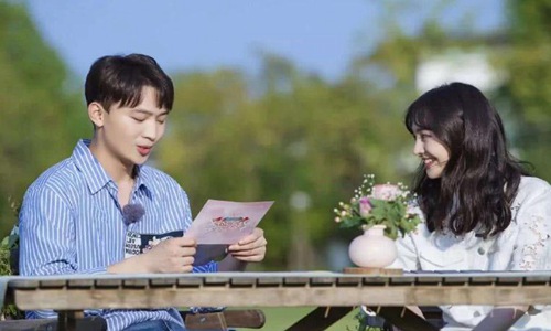 郑爽前男友张恒霸气宣布当爸(郑爽在张恒前的男朋友是谁)