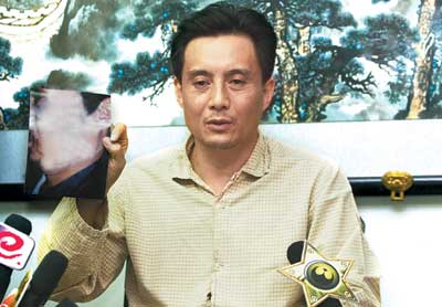 张卫健的光头是剃光的还是掉光的？张卫健为(张卫健是光头吗)