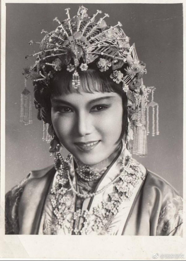 新凤霞和张少华是怎么回事？张少华当年是红