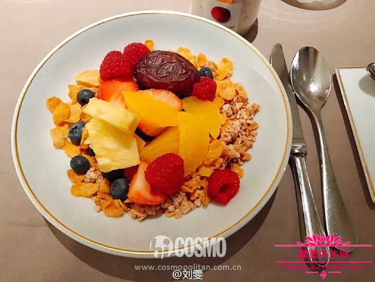 刘雯一个月瘦十斤减肥食谱曝光(刘雯减肥餐图片)