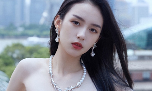 彭楚粤喝丙烯油漆事件回顾(彭楚粤喝油漆事件始末彭楚粤喝油漆后续直接被拉去...)