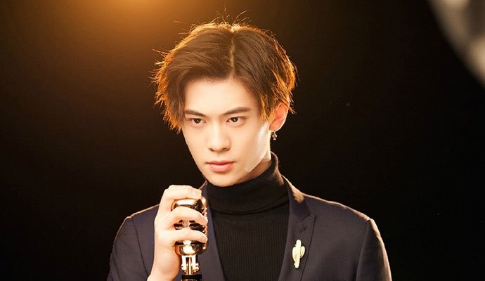 梁译木和江珊什么关系母子恋真的吗