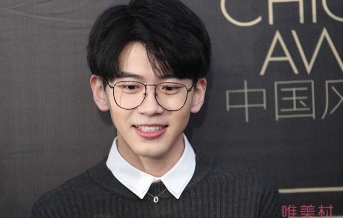 费启鸣为什么这么红？费启鸣上疯狂衣橱第几