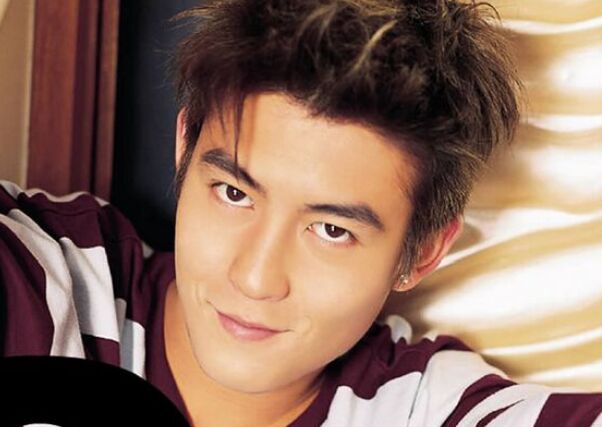 陈冠希阿娇什么关系？