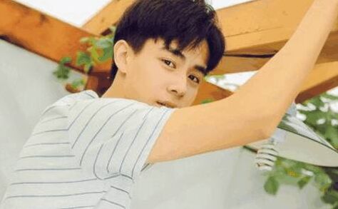 胡一天夜会门是怎么回事?(胡一天夜会门聊天记录)