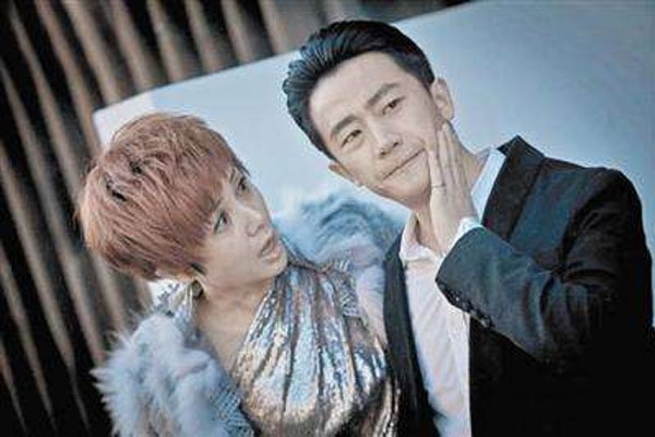 黄轩蒋雯丽天涯扒皮姐弟恋细节(蒋雯丽与黄轩关系)