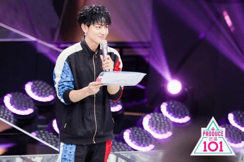 站错CP的黄子韬再回应(黄子韬rap错位)