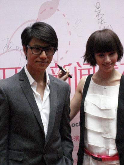 袁泉和陈坤为何那么像(陈坤和袁泉是同学吗)