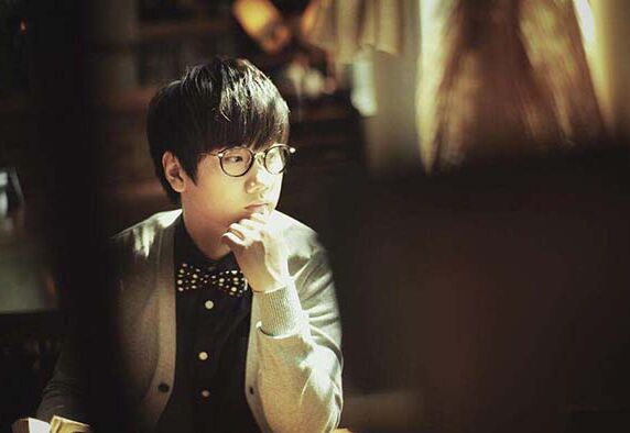 汪苏泷靳梦佳恋情曝光姿态亲昵(靳梦佳承认与汪苏泷分手)