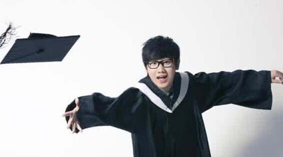 汪苏泷靳梦佳恋情曝光姿态亲昵(靳梦佳承认与汪苏泷分手)