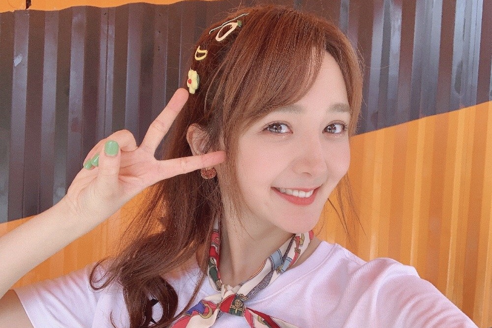 汪苏泷靳梦佳恋情曝光姿态亲昵(靳梦佳承认与汪苏泷分手)