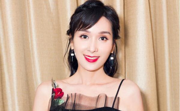 杨恭如酒店浴室门全裸洗澡被偷拍