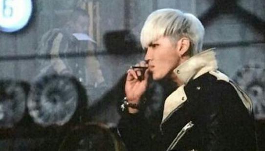 老炮儿里吴亦凡抽的什么烟?老炮儿里面的法(老炮里边吴亦凡抽的烟) 老炮儿里吴亦凡抽的什么烟?老炮儿里面的法(老炮里边吴亦凡抽的烟)