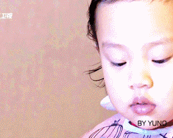 甜馨的好尴尬动态图(甜馨表情包微信动图) 甜馨的好尴尬动态图(甜馨表情包微信动图)