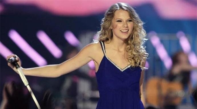 霉霉发文求助控诉经纪公司什么了(霉霉所属公司)