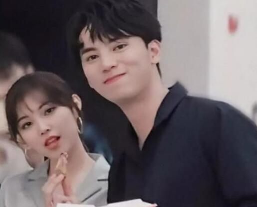 网曝张雨绮接替谢娜主持快本，丁程鑫也一同(快本丁程鑫模仿谢娜哪一期)