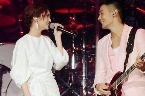 李荣浩新歌在一起嘛好不好上线遭调侃(李荣浩出新歌了你知道吗) 李荣浩新歌在一起嘛好不好上线遭调侃(李荣浩出新歌了你知道吗)