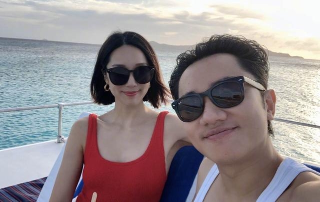 王祖蓝因钟嘉欣辞职具体详情(王祖蓝李嘉欣)