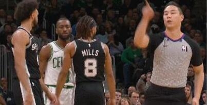 沃克遭驱逐是什么原因