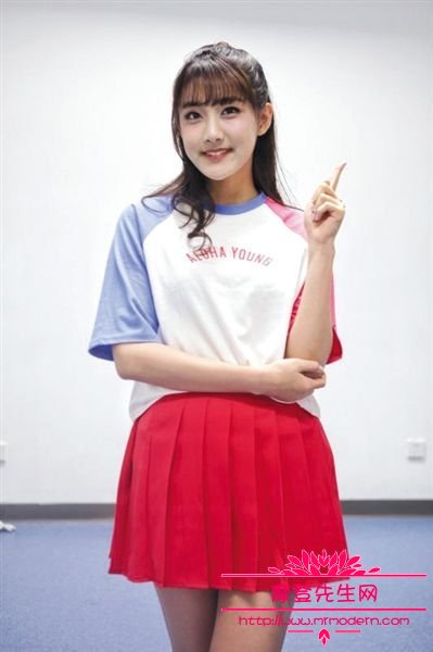 李艺彤和黄婷婷微博吵架截图(李艺彤黄婷婷和好了吗)