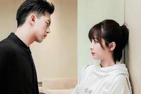 李现坦言压力大曾拒演《亲爱的》(李现《亲爱的挚爱的》)