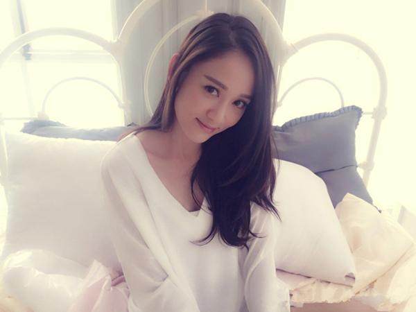 陈乔恩走红毯被抢镜事件始末(王凯陈乔恩红毯)