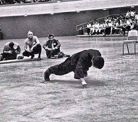 成龙被黄梦莹扇巴掌是怎么回事(成龙和黄梦莹视频) 成龙被黄梦莹扇巴掌是怎么回事(成龙和黄梦莹视频)