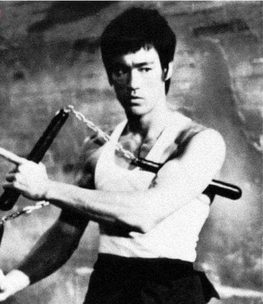 成龙被黄梦莹扇巴掌是怎么回事(成龙和黄梦莹视频) 成龙被黄梦莹扇巴掌是怎么回事(成龙和黄梦莹视频)