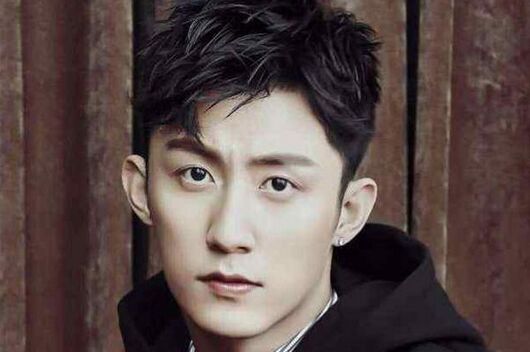 黄景瑜钟楚曦520秘密约会?(黄景瑜520约饭)