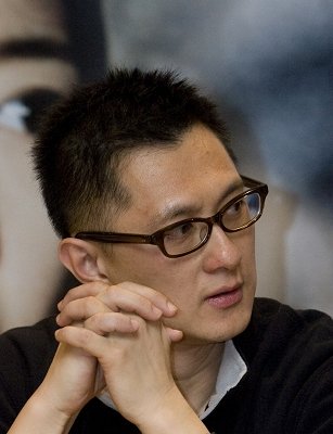 叶伟信和叶问是什么关系？叶伟信为什么那么