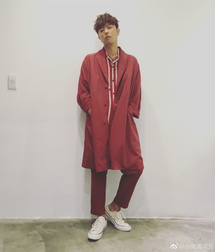 小鬼黄鸿升在台湾红吗？他现在混的怎么样