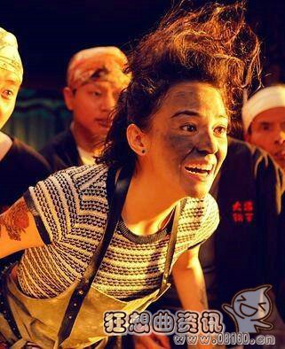 摆渡人电影票房多少钱了？《摆渡人》电影首(摆渡人有电影版吗)